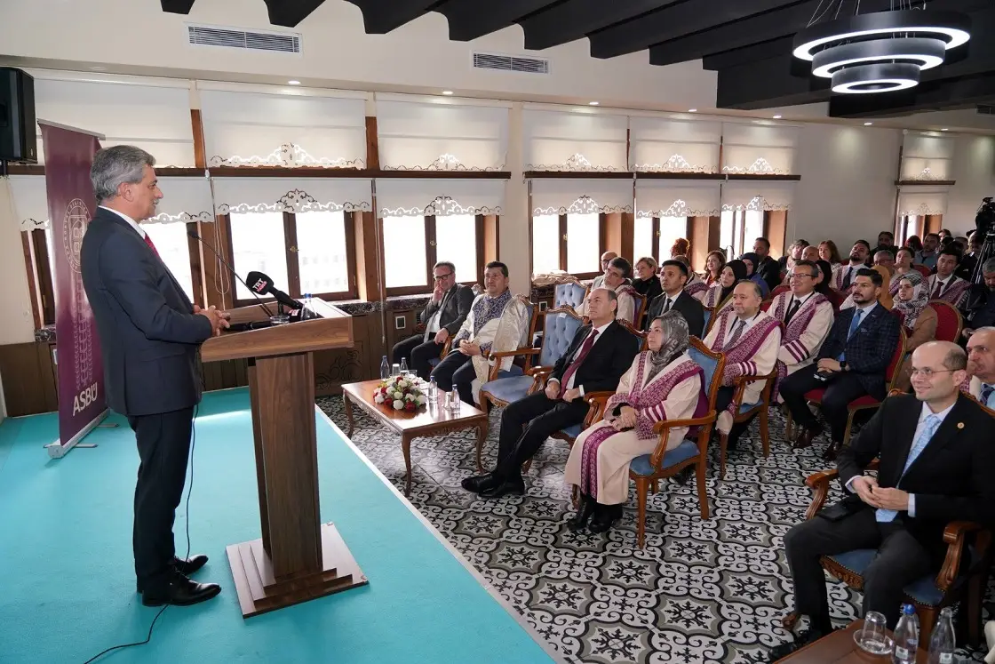 Asbü Akademik Yıl Konferansı Derya Örs Büyükelçi (1)