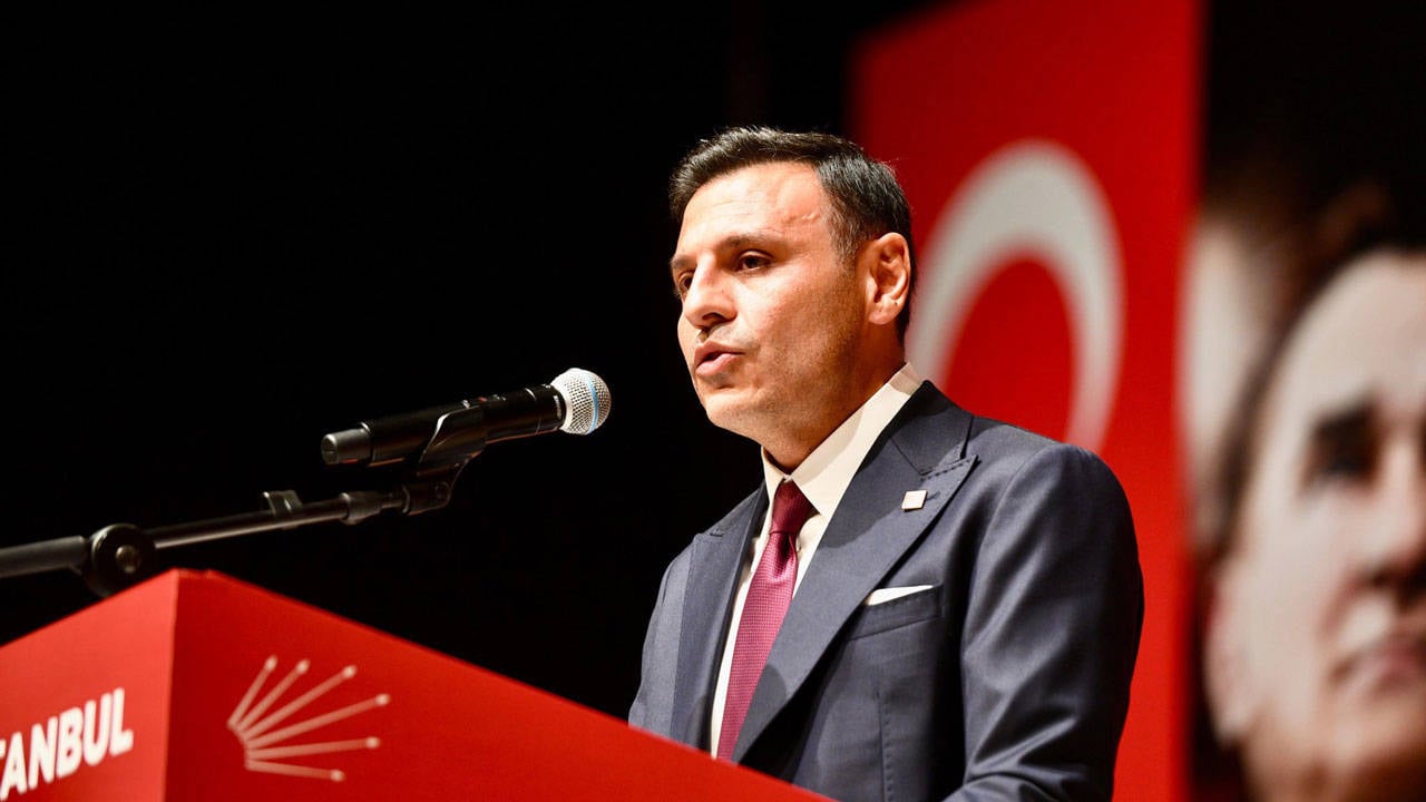 Chp Istanbul 39 Olagan Il Kongresi Ozgur Celik Ten Kayyum Gursel Tekin E Tepki