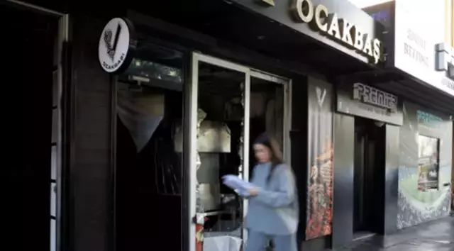 Karadağ hükümeti, artan güvenlik riskleri gerekçesiyle Türk vatandaşlarına vizesiz seyahat uygulamasını geçici olarak askıya aldığını duyurdu.
