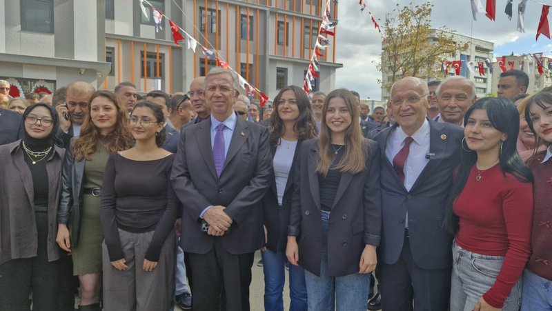 Yeni̇mahelle Yurt