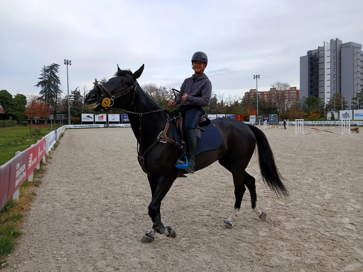 Aask Binici Yiğit Berat Erkuş Zoe Black Şahin Ankara Atlı Spor Binicilik (2)