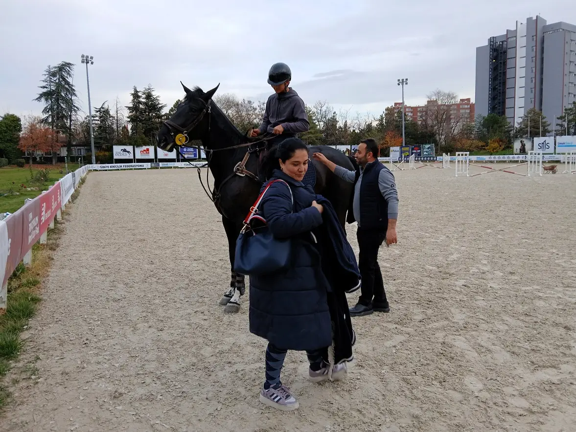 Aask Binici Yiğit Berat Erkuş Zoe Black Şahin Ankara Atlı Spor Binicilik (3)
