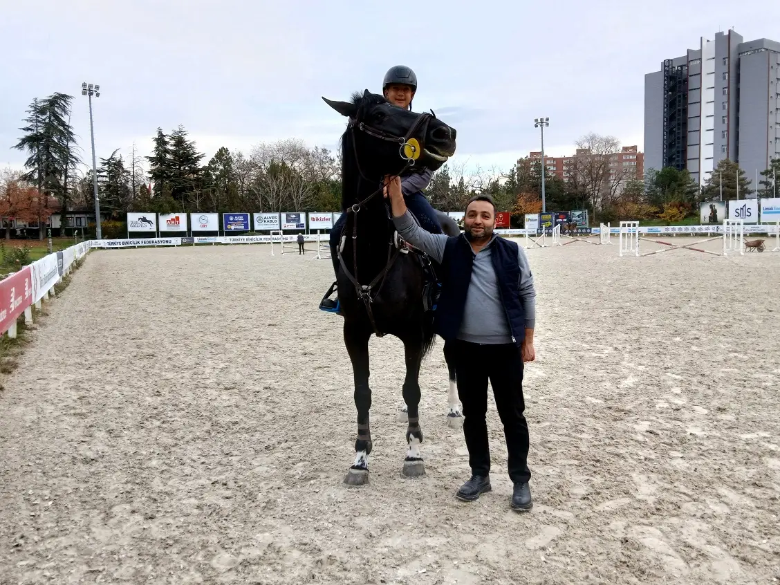 Aask Binici Yiğit Berat Erkuş Zoe Black Şahin Ankara Atlı Spor Binicilik (4)