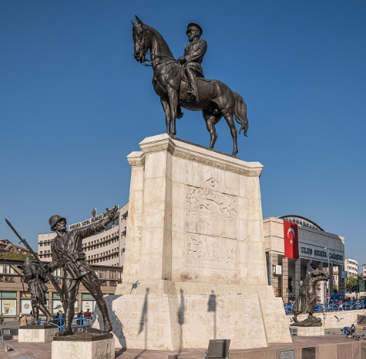 Ankara Ulus Zafer Anıtı (1)-1