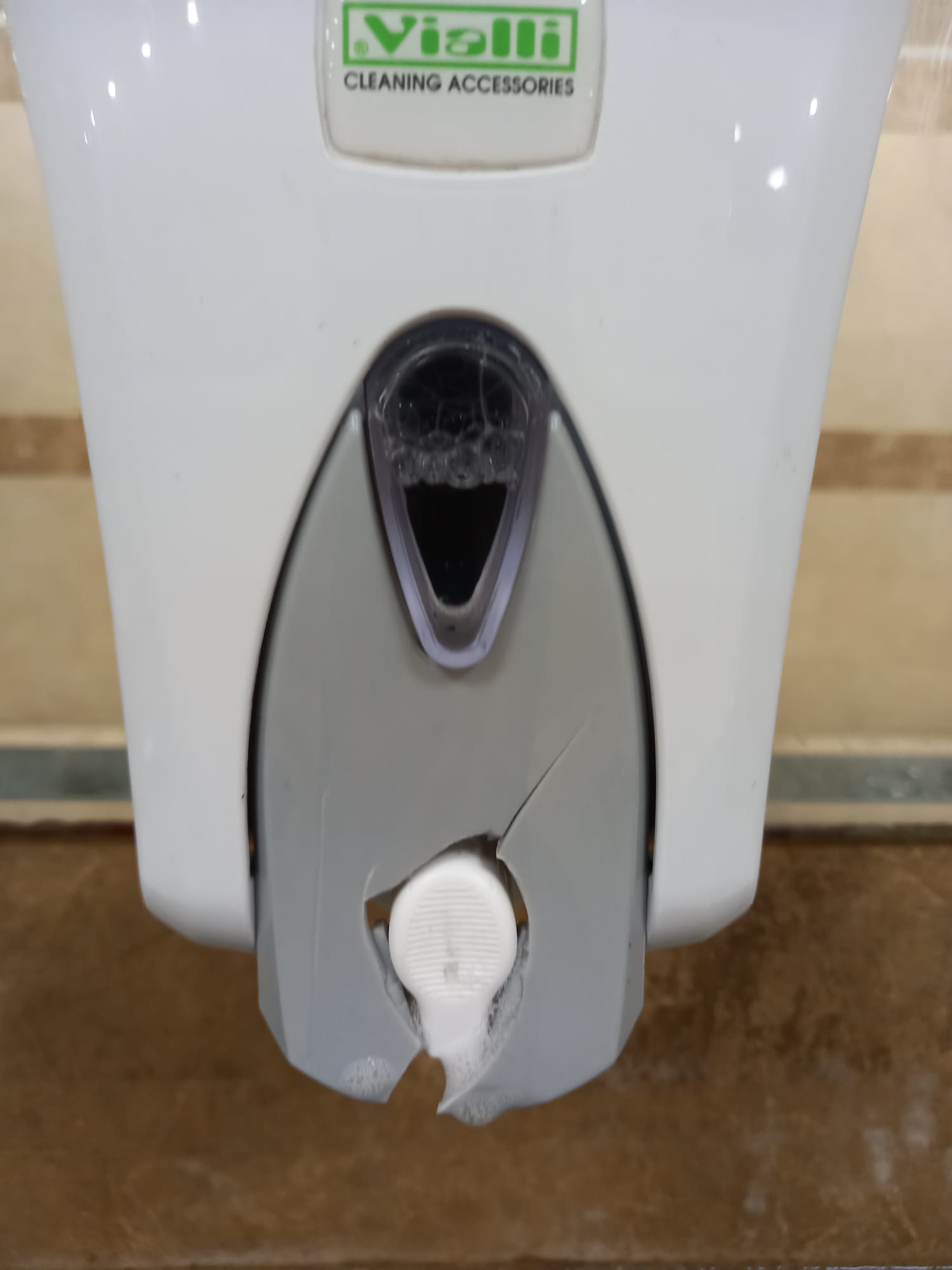 B6419C28 7E77 4E88 8016 62A2E66577F6