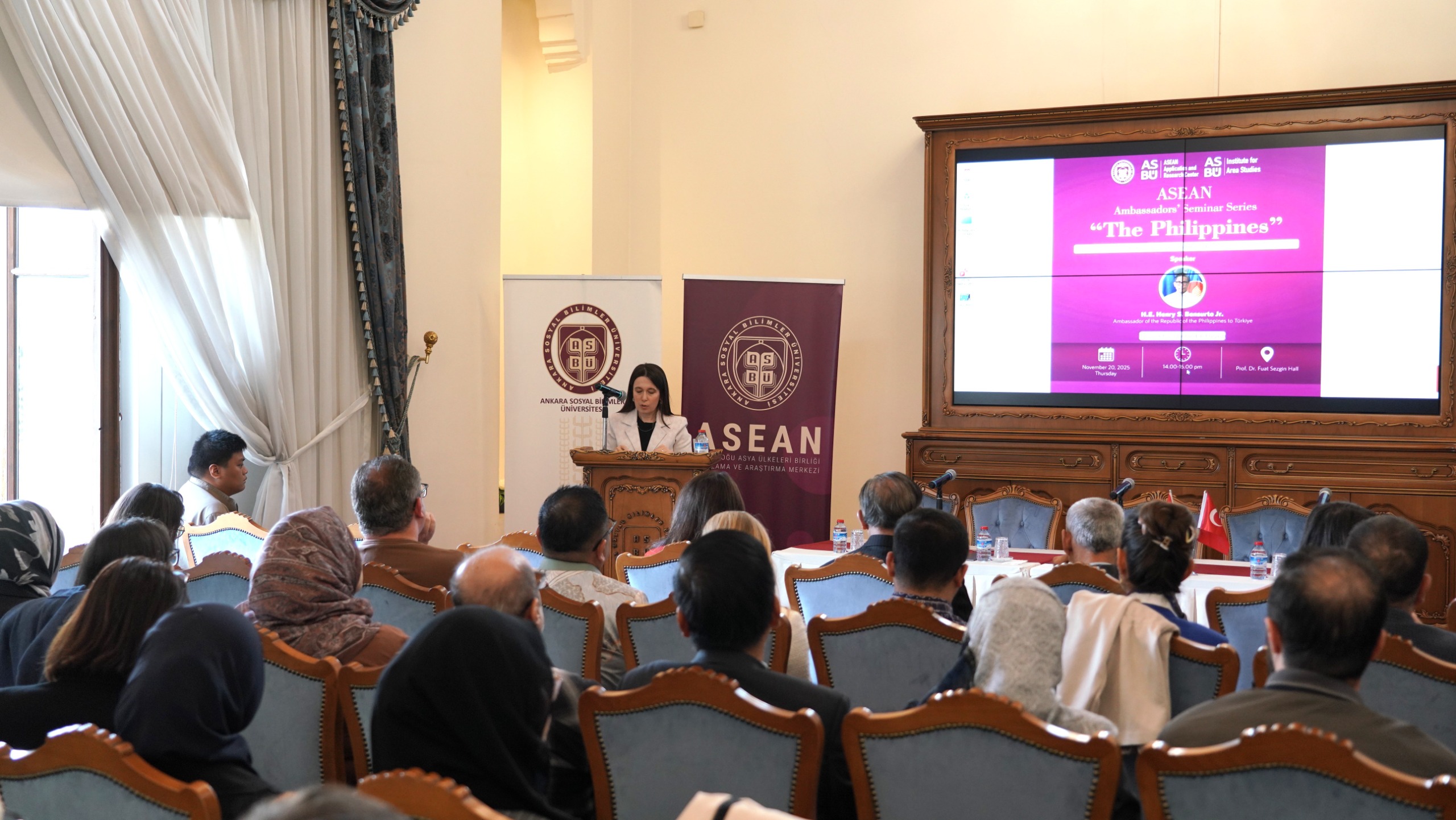 Büyükelçi Semiineri