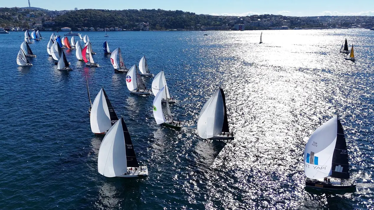 Cuyy 2025 Istanbul Bogazi Cumhurbaşkanlığı Uluslararası Yat Yarışı (1)