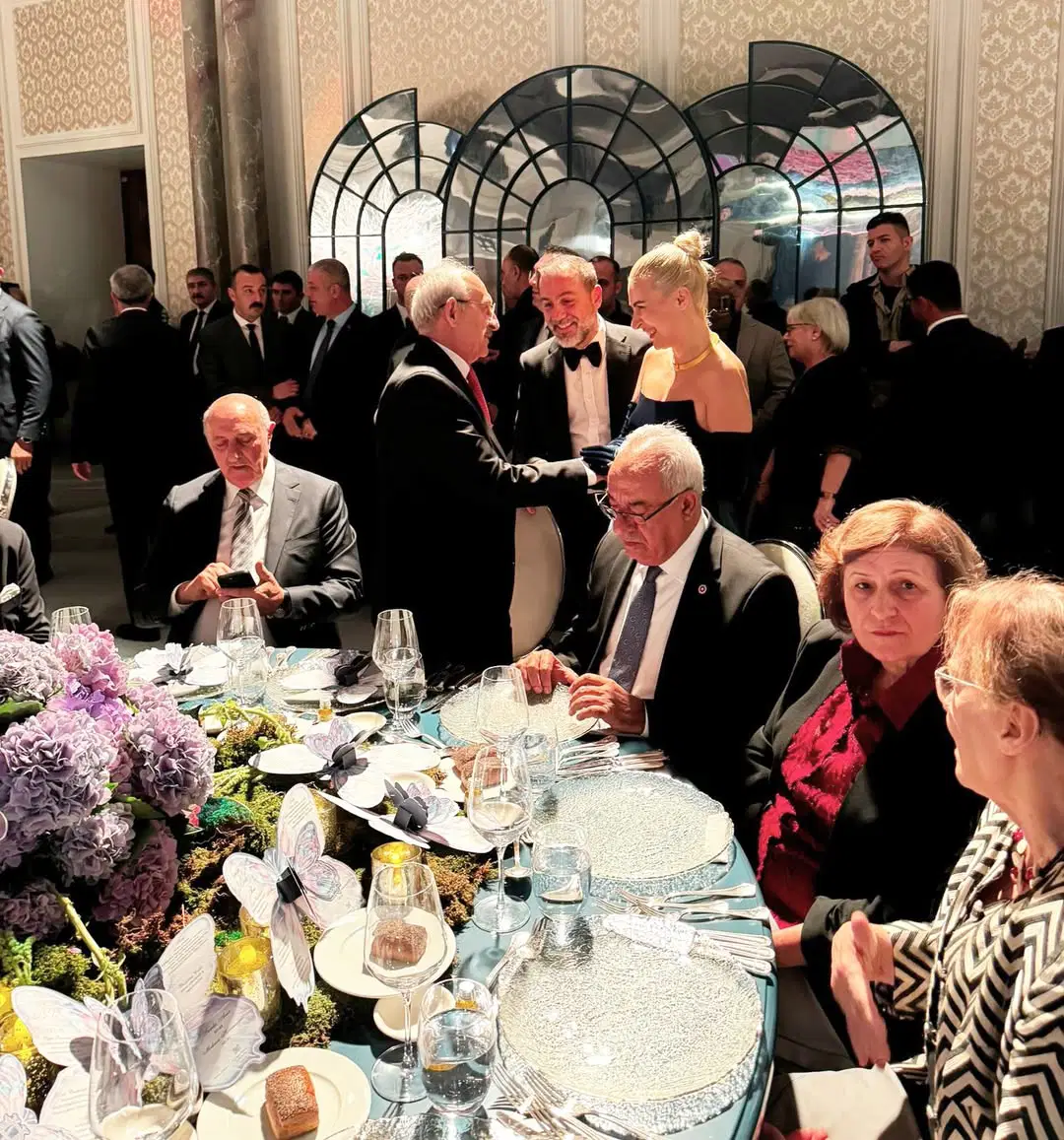 E1Bdd749 2E95 4Cc7 B1B4 1F748Ed2750B