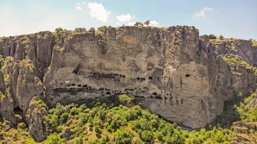 Eb612Ac4 88B9 4267 8930 E4F703Deb562