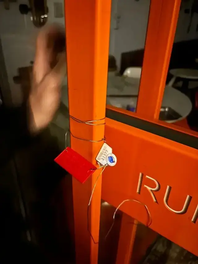 Genc Kizi Kahveyle Yogun Bakimlik Eden 4 Kisi 19267477 3389 M