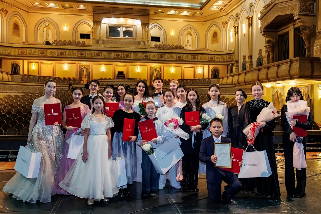 Genç Piyanistler Ödül Gülsin Onay (3)