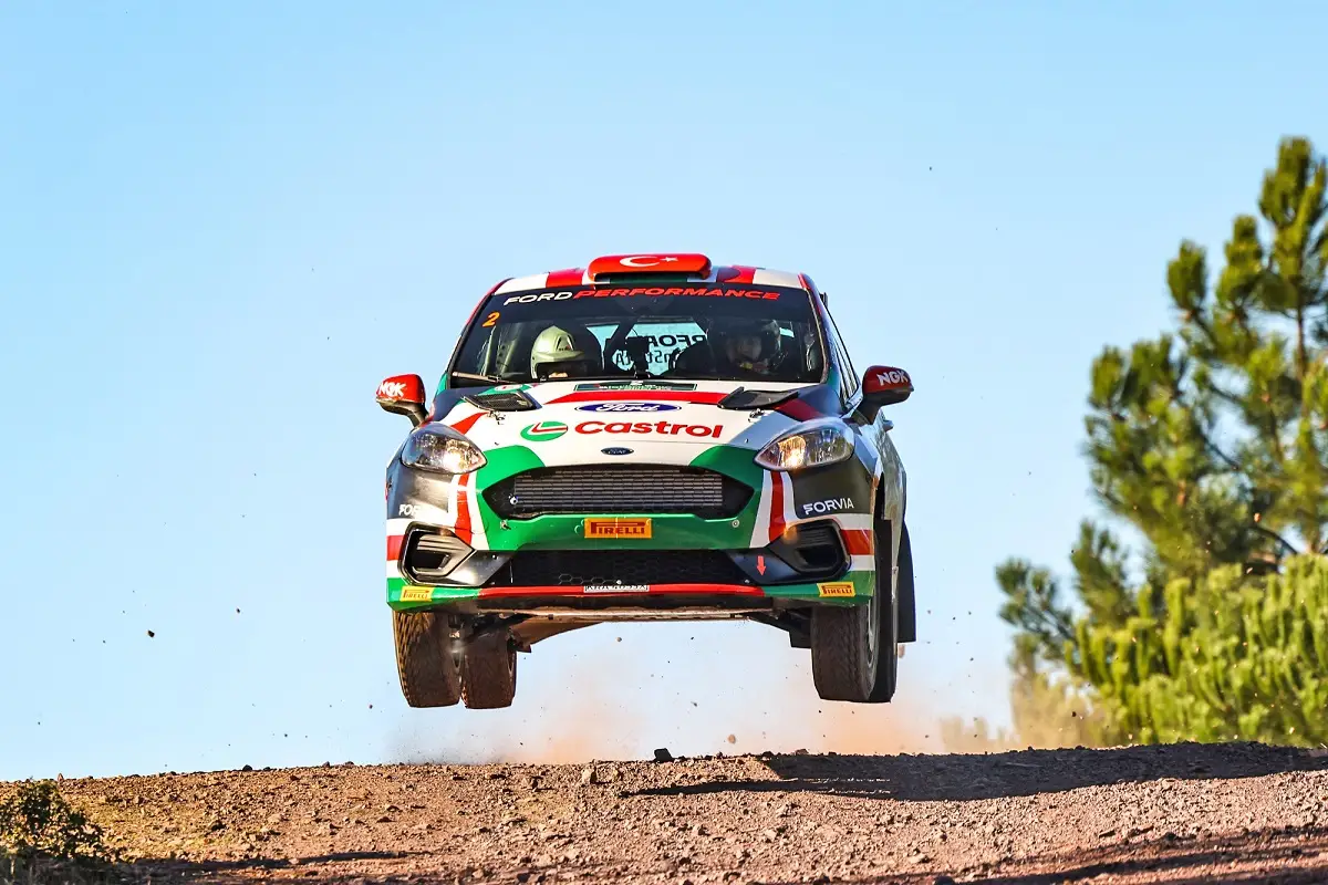 İstanbul Rallisi'ni Ali Türkkan-Oytun Albayrak kazandı