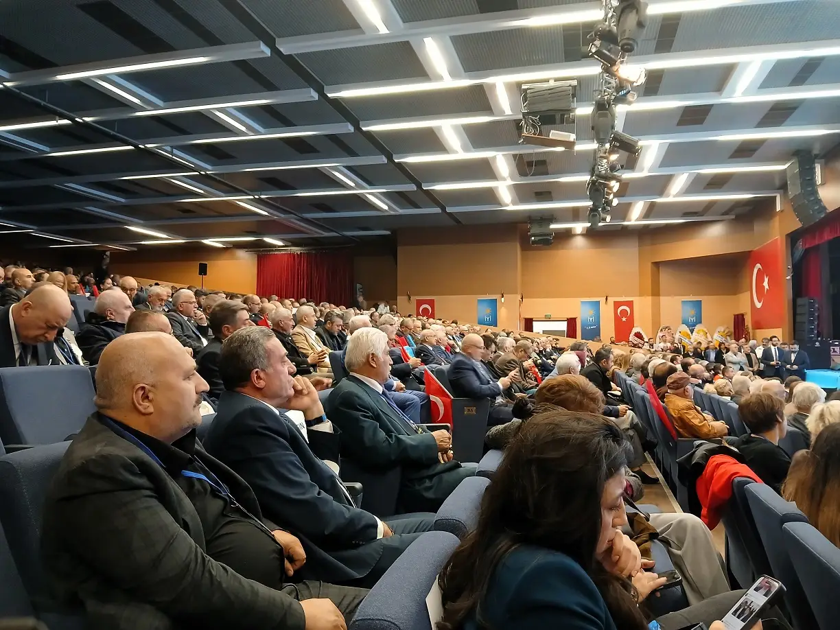 Iyi Parti 4 Olağan Ankara Il Kongresi Nazım Hikmet Kültür Merkezi (3)