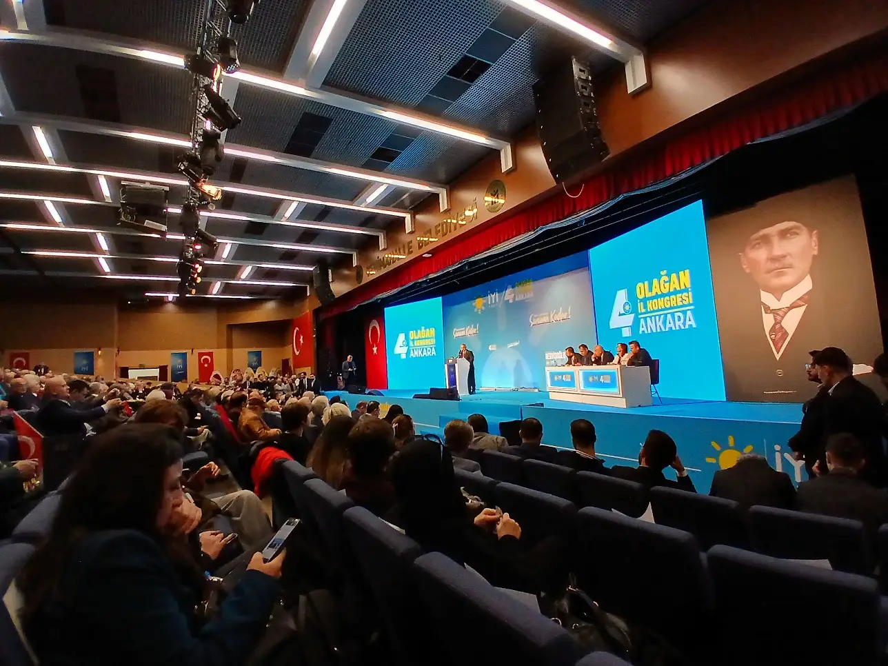 Iyi Parti 4 Olağan Ankara Il Kongresi Nazım Hikmet Kültür Merkezi (4)