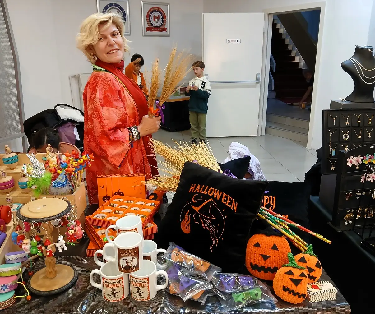 Nurhan Uğursay Kostüm Tasarım Cadılar Bayramı Halloween Türk Amerikan Derneği Balkabağı Pumpkin