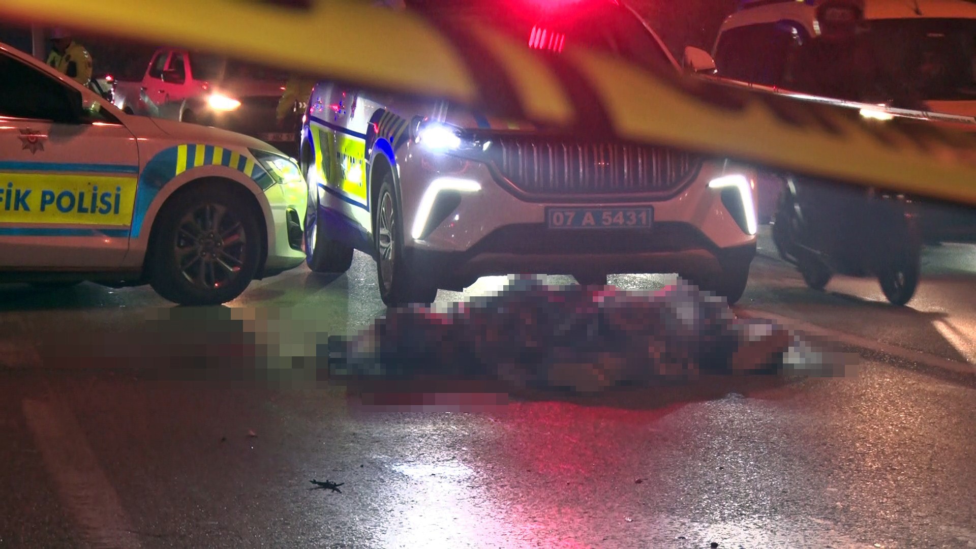 Antalya’da Feci Çarpışma 17 Yaşındaki Motosikletli Hayatını Kaybetti!