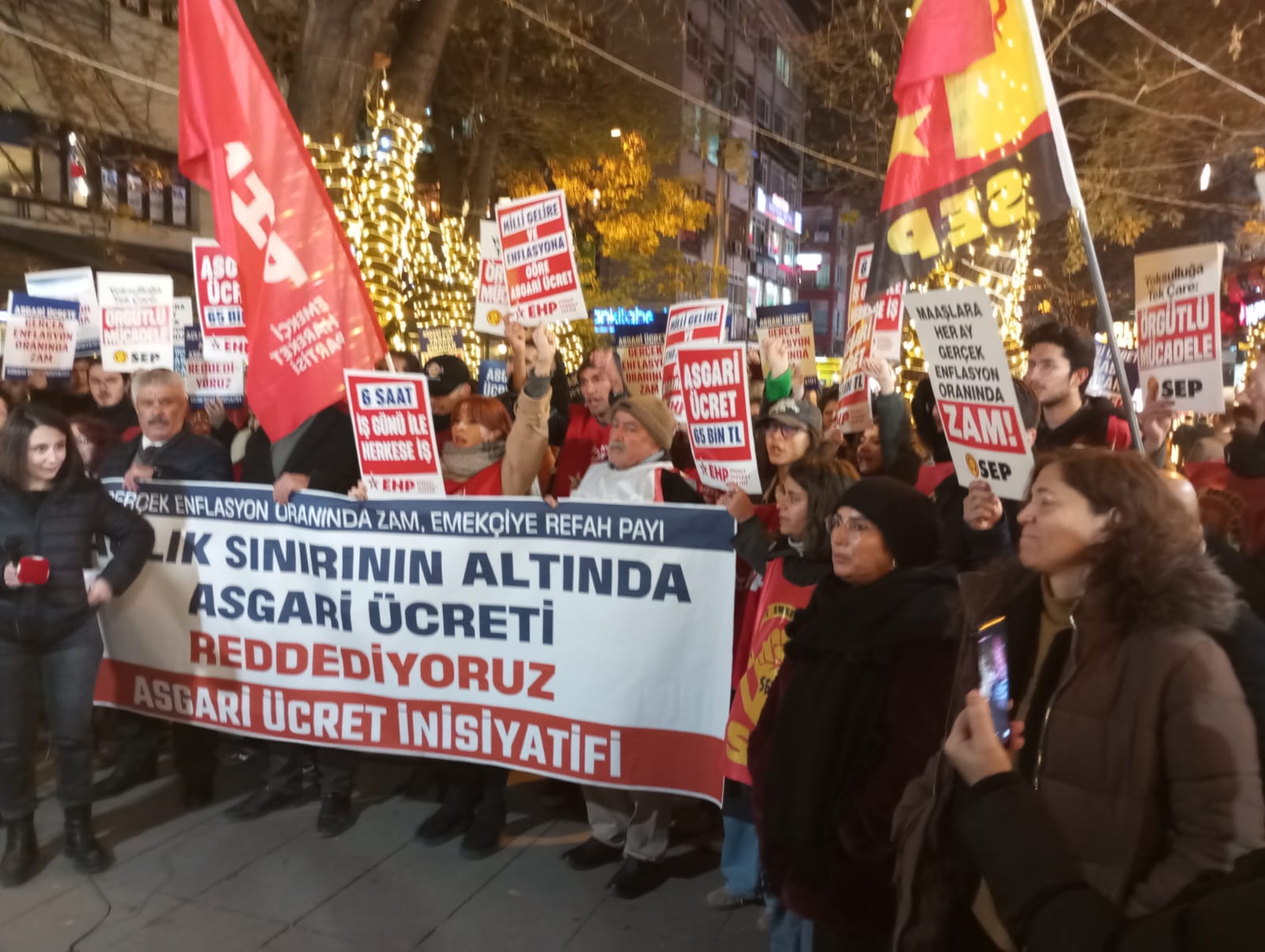 Asgari̇ Ücret İnsi̇yati̇fi̇ (1)