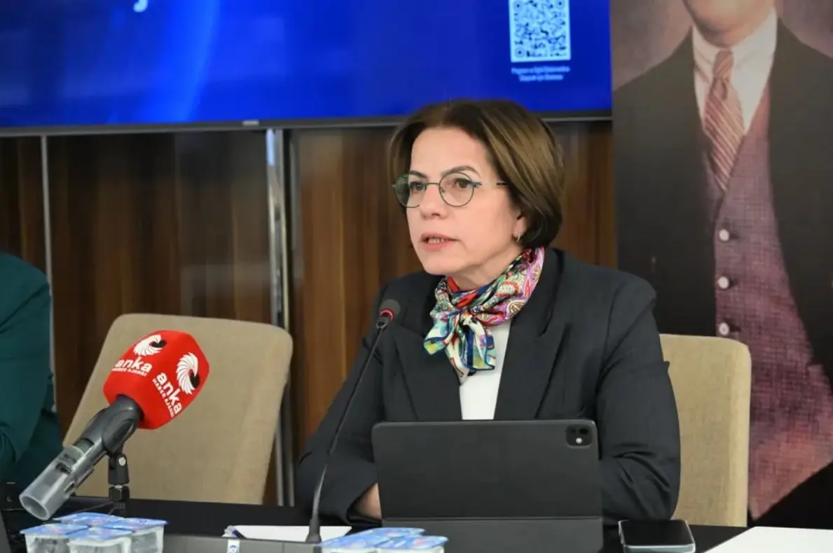 Maltepe Belediye Başkanı Esin Köymen Tbb Sempozyum (1)