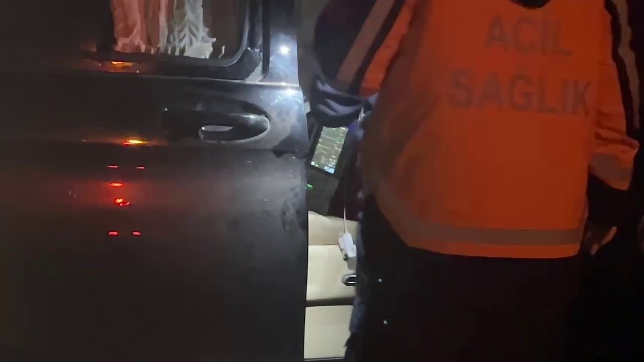 Panelvan Ile Kamyonet Kafa Kafaya! 1 Ölü, 3 Yaralı