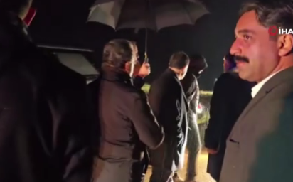 Screenshot 2025 12 24 At 09 28 26 Vali Şahin Düşen Uçağın Enkazında Incelemelerde Bulundu-1