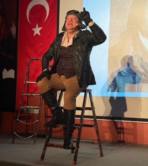 Vecihi Hürkuş Tiyatro