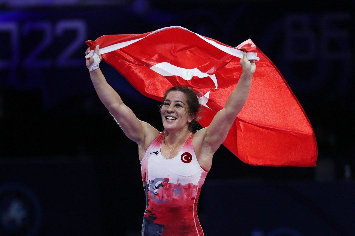 Yasemin Adar Yiğit Yaşı