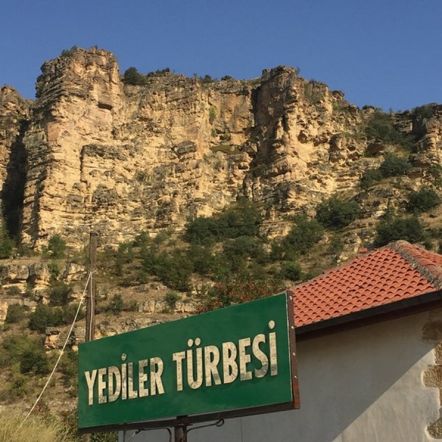 Yediler Türbesi