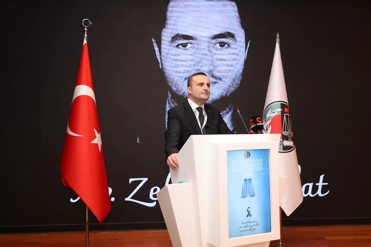 Ankara Barosu Mustafa Köroğlu Tbb Hukuk Kurultayı Avukat Zekeriya Polat) (2)