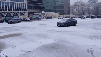 Ankara Başkent Kar Yağışı Sokaklar Çankaya