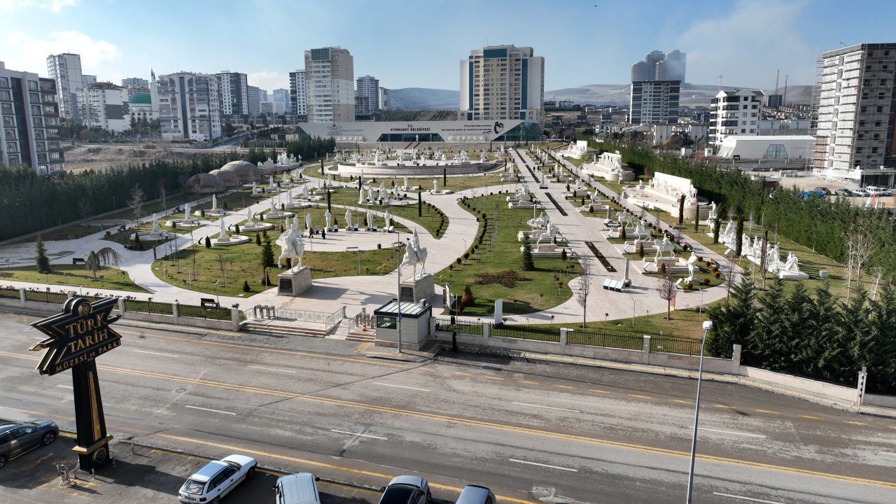 Ankara Türk Tarih Müzesi Ve Parkı