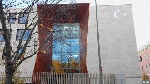 Berlin'de Türkiye Büyükelçiliği1