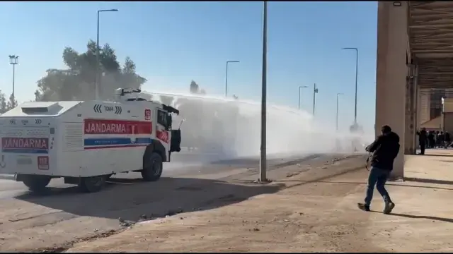 Dem Parti Grup Toplantisi Ortalik Karisti Polise 19484223 4477 M