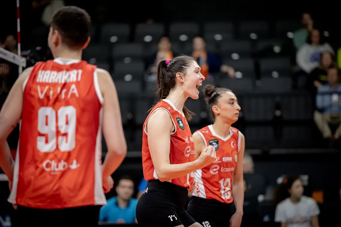 Eczacıbaşı Dynavit Olympiacos (2)