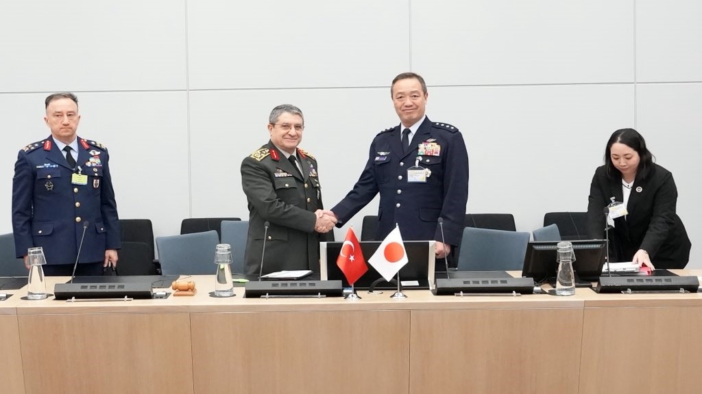 Genelkurmay Başkanı Orgeneral Bayraktaroğlu, Gürcü Ve Japon Mevkidaşlarıyla Bir Araya Geldi