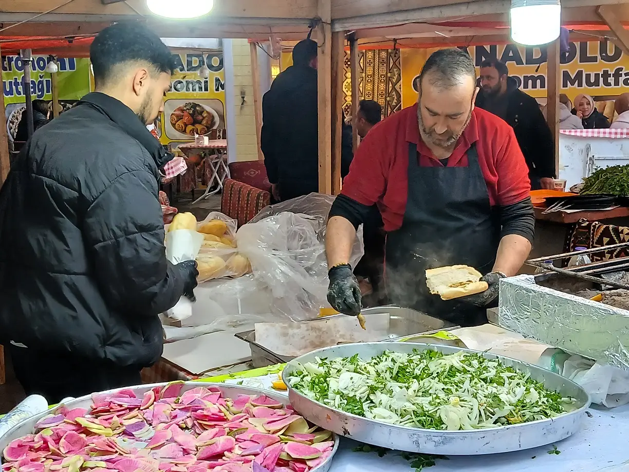 Karadeniz Mutfağı Metin Özkan Büyük Hamsi Horon Festivali Anfa Altınpark (1)