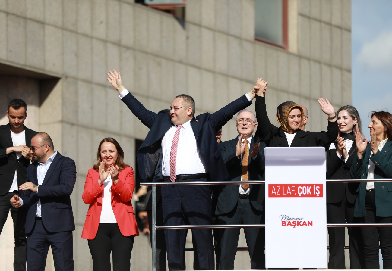 Kecioren Belediye Baskani Dr. Mesut Ozarslan Mazbatayi Ve Muhru Aldi Goreve Basladi Kecioren.bel.tr 2486