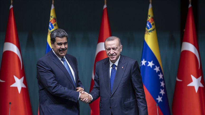 Maduro Turkiye Ye Git Teklifini Reddetti Trump Operasyonu Baslatti