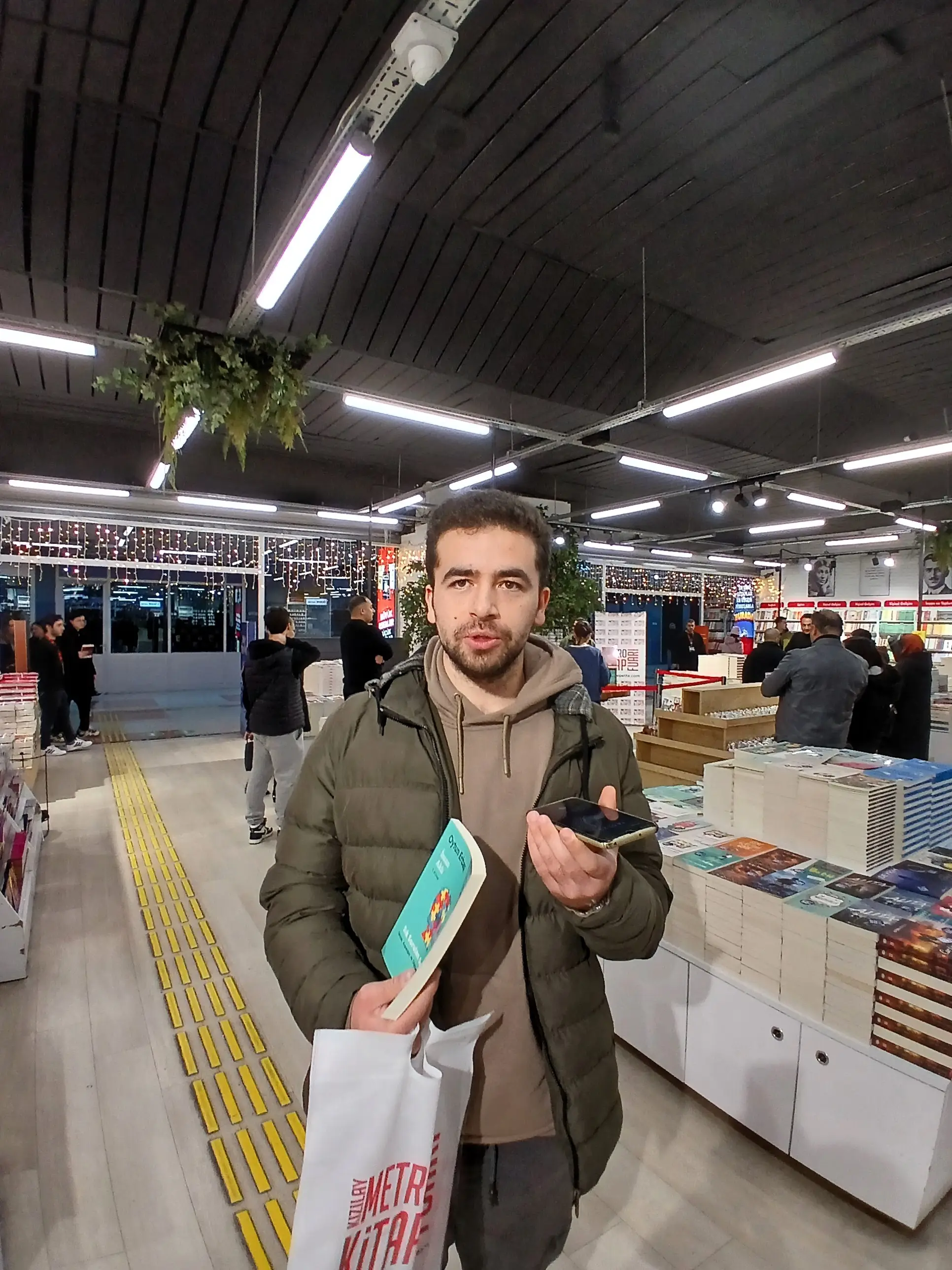 Otun Erbaş Imza Günü Kitap Ankara Insan Aklı Ali Erdem Gazi Üniveritesi (2)