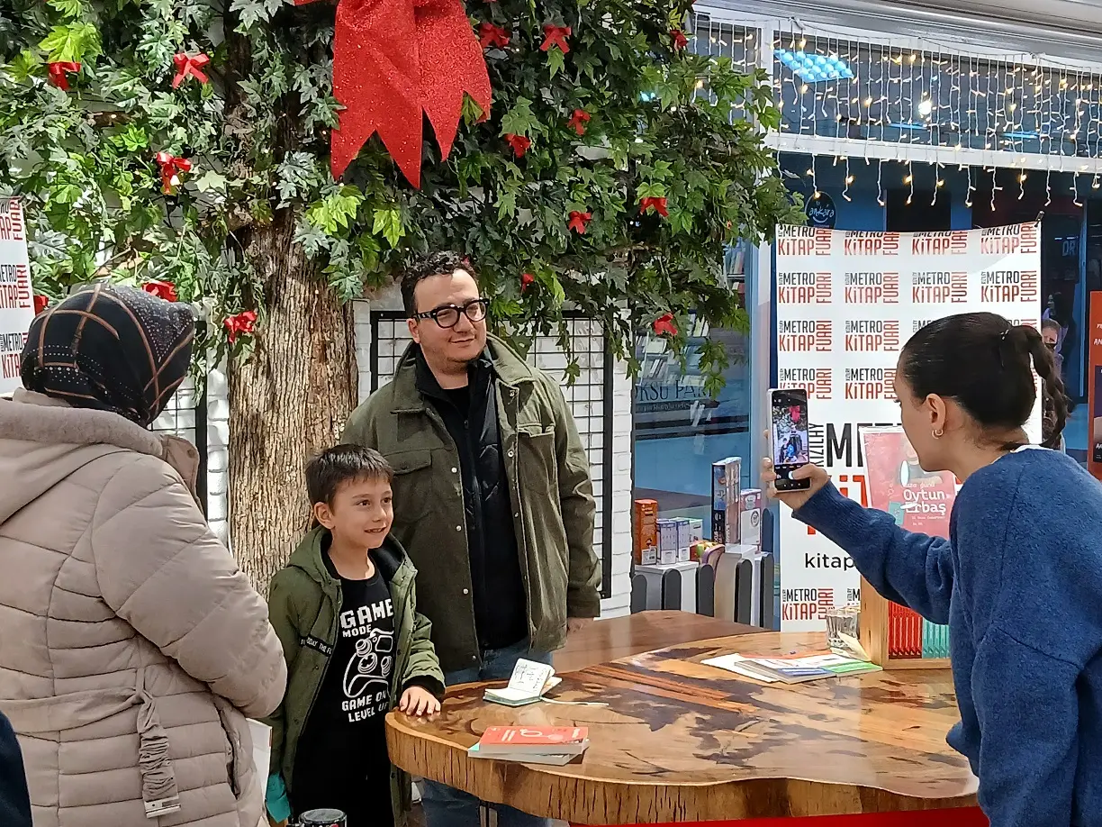 Otun Erbaş Imza Günü Metro Kitap Kızılay Ankara Insan Aklı (3)