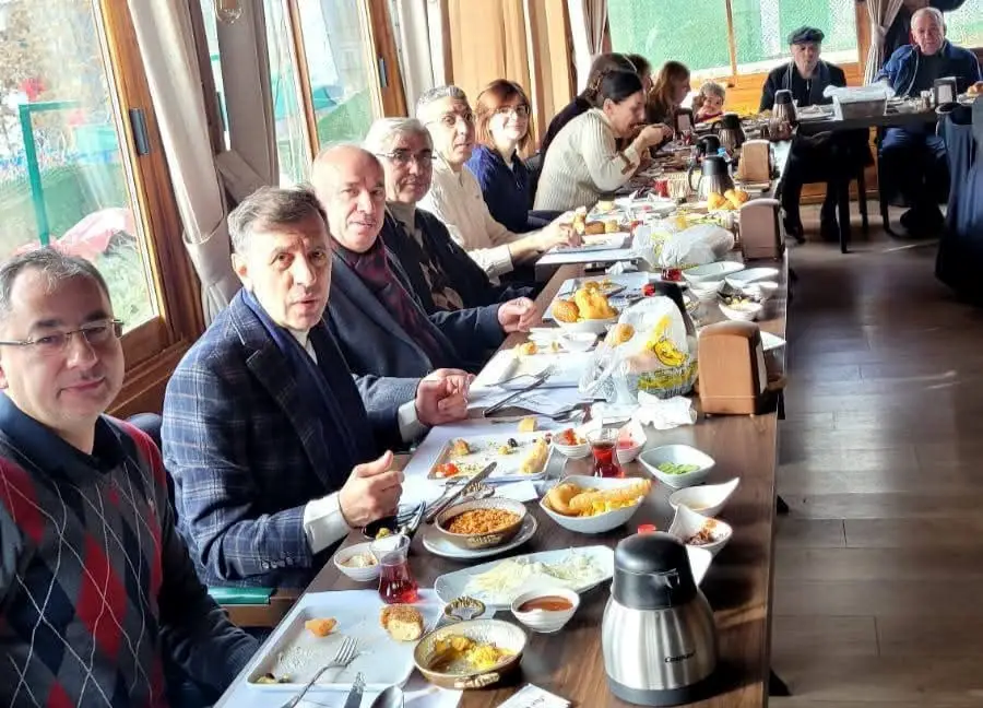 Tuncay Gençer Hasan Gemici Burhan Akdoğan Sin Fed Anka Bir Kahvaltı (2)