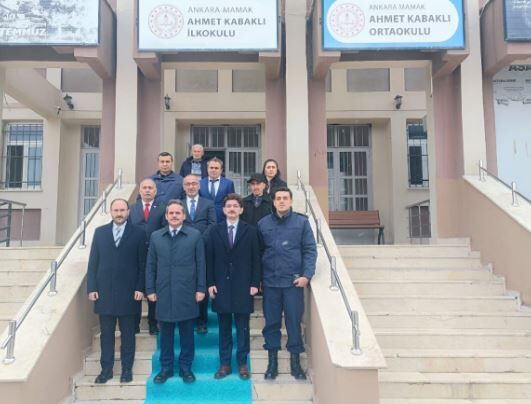 Ahmet Kabaklı ,Ilk Ortaokulu Ankara Mamak