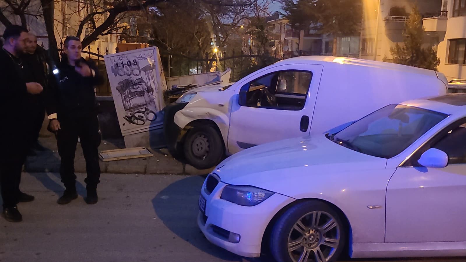 Ankara Mamak’ta Feci Kaza! İki Araç Kafa Kafaya Çarpıştı, 1 Yaralı