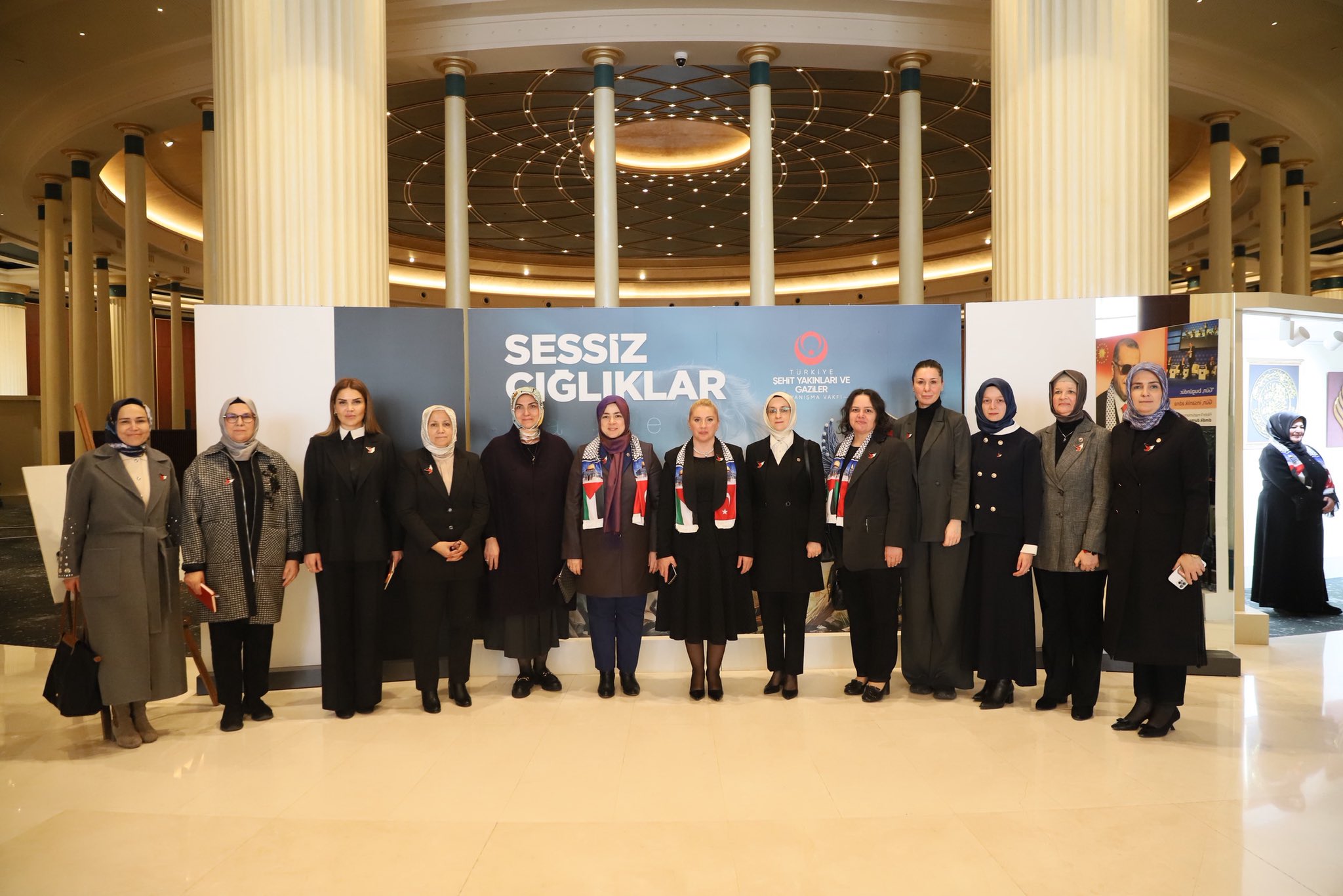 H A Z Z Qo C Xw A A Oo 1