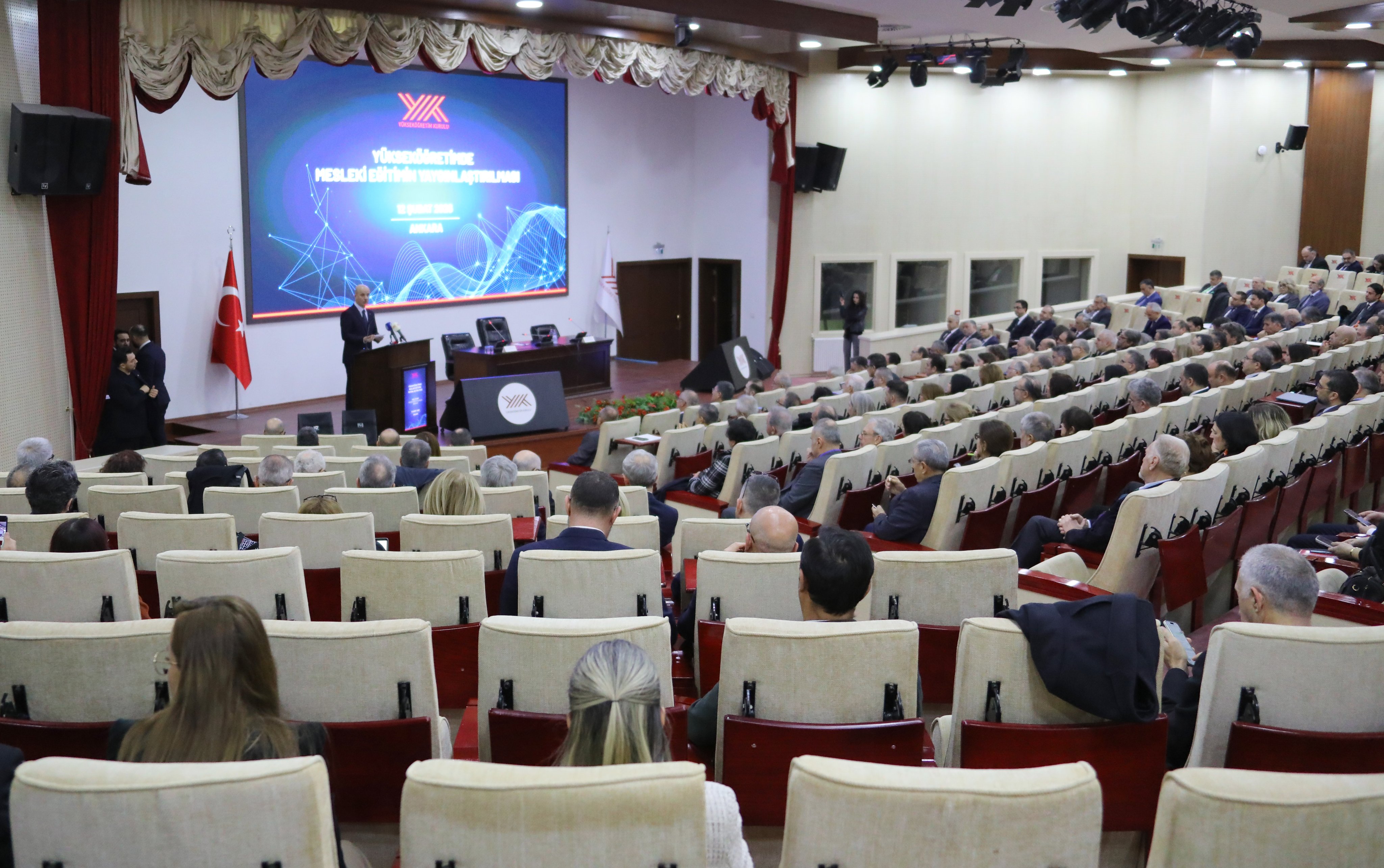 H A9 E Ndn W I A A9 N0 Q