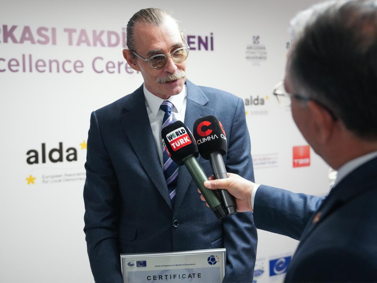 H Ayn0 A Qa A A Q L5 Mr