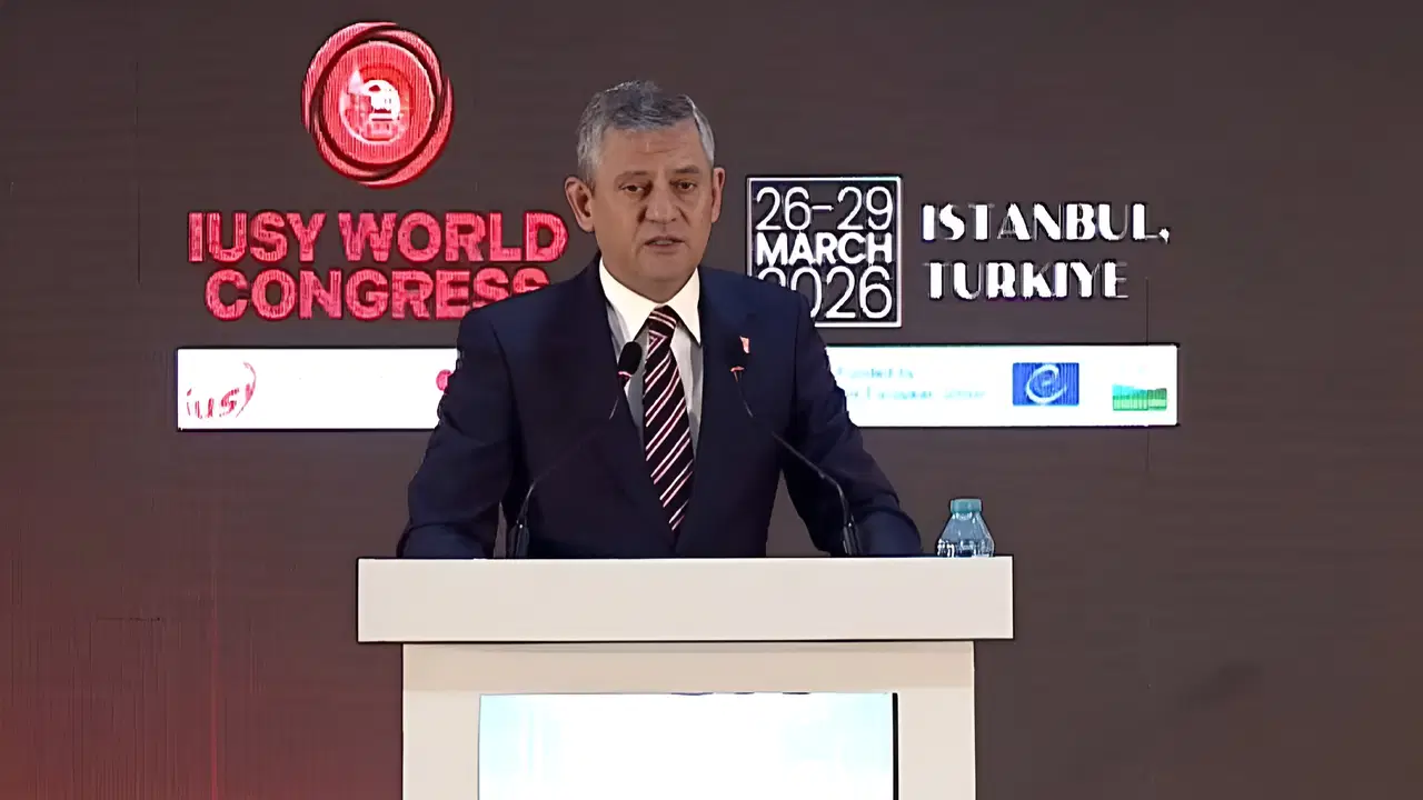 Özgür Özel’den Uşak operasyonuna ilk tepki: 'Dimdik ayaktayız'