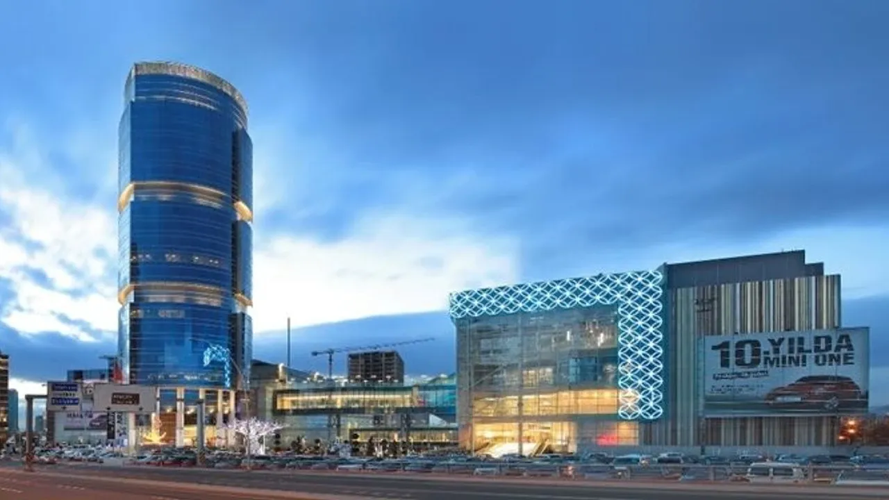 Ankara'da dikkat çeken karar: Gençler bu AVM'ye ailesiz giremeyecek!