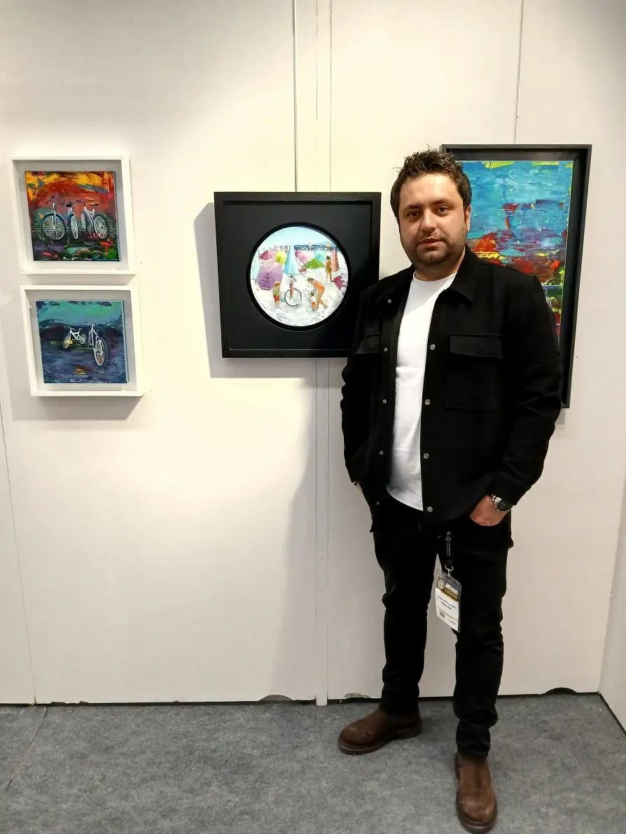 Burak Erim Ressam Ato Congresium Nurol Sanat Galerisi Standı Bisikletler Resim Sergisi Artankara (1)