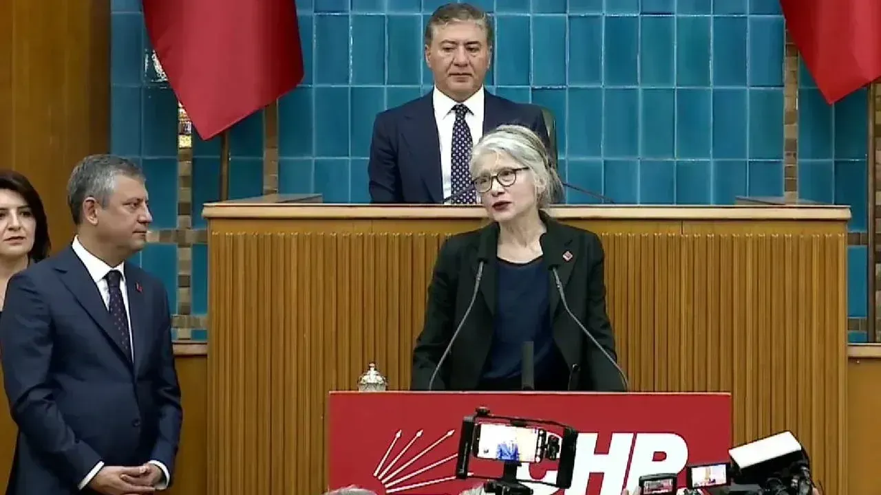 Emine Ulker Tarhan Chpye Dondu