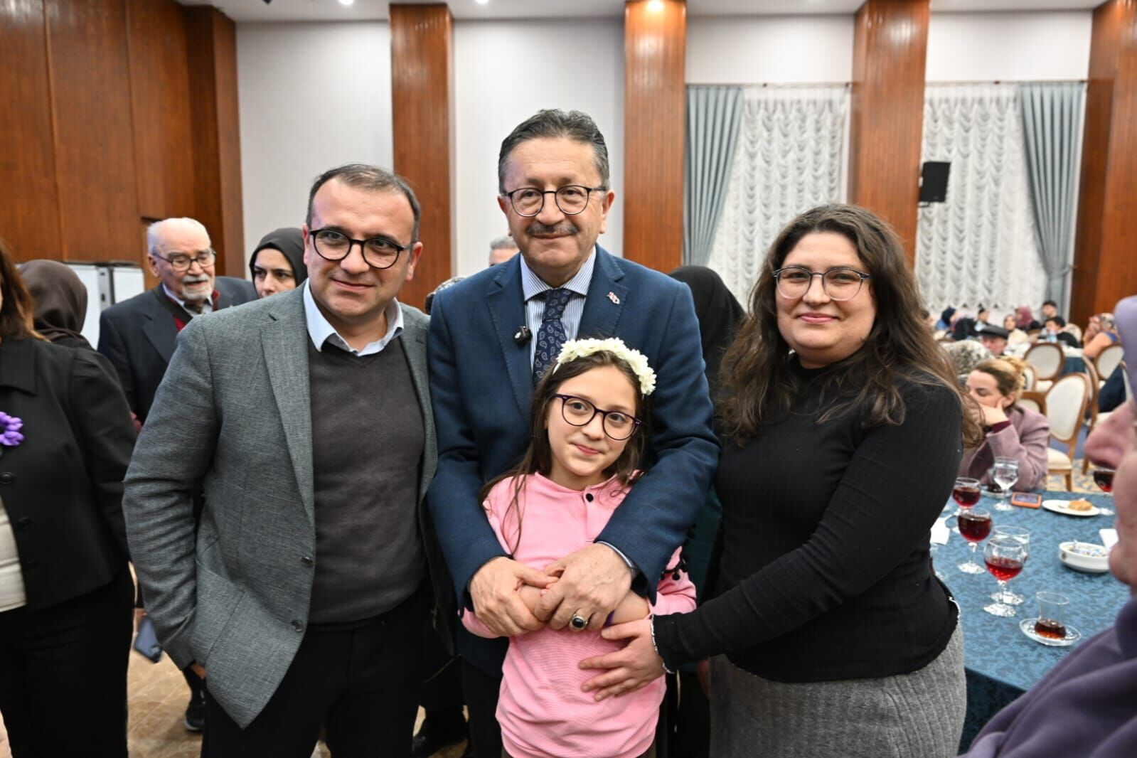 H C X A Yo Wc A Ap9 Ri